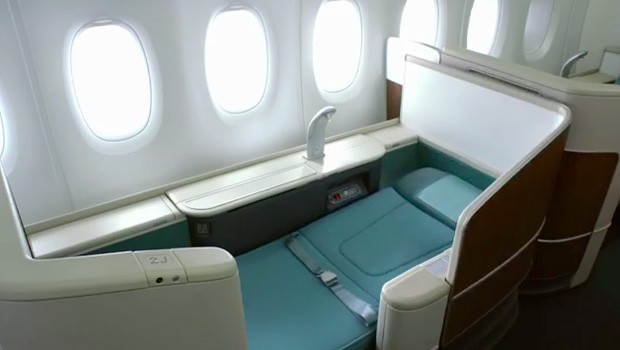 Dafür ist das komplette obere Deck der Business Class gewidmet: 94 Sitze finden hier Platz.