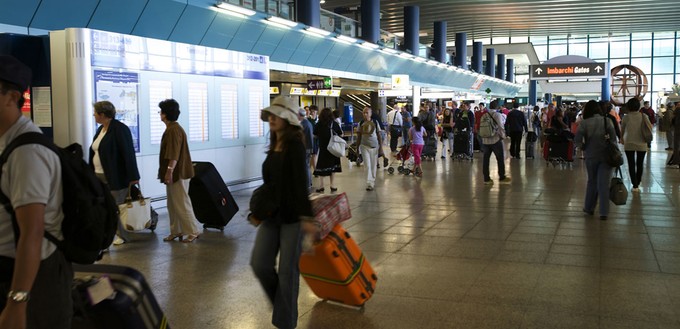 In der Kategorie «Mehr als 25 Millionen Passagiere» steht der Aeroporto di Roma-Fiumicino ganz oben auf dem Siegertreppchen - und das zum zweiten Mal in Folge. Der Flughafen sei innovativ, sowohl in Sachen Technologie als auch beim Passagiermanagement. Auch das Sicherheitskonzept und die klaren Umweltziele wurden positiv bewertet.