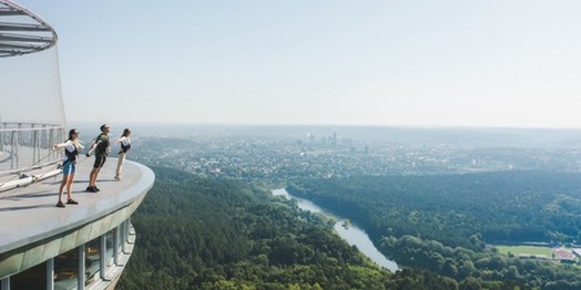 Edge-Walk auf dem Fernsehturm