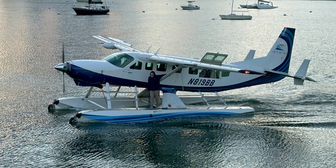 Cessna Grand Caravan EX von Tailwind Air in der Boston Harbor Seaplane Base.