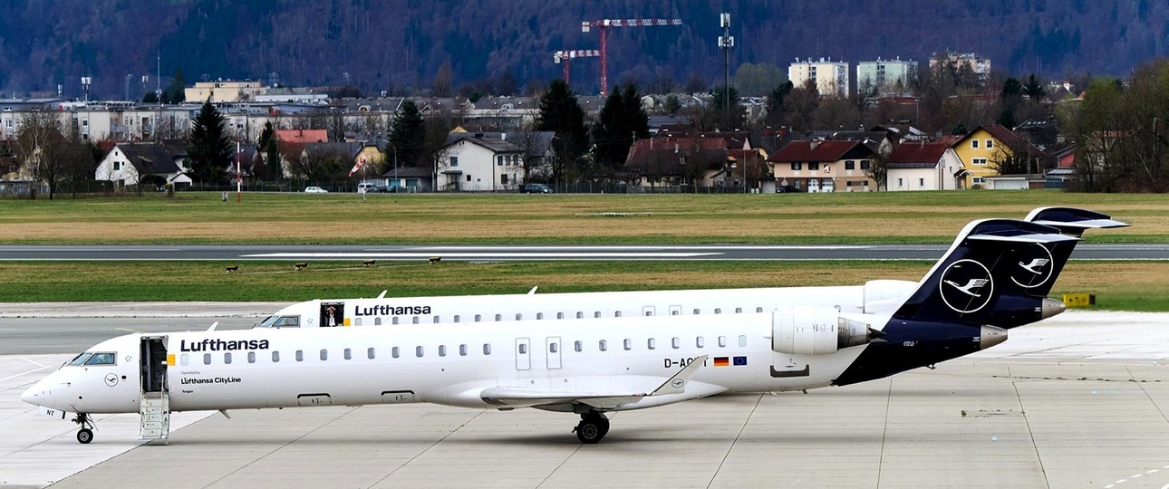 Zwei Bombardier CRJ 900 von Lufthansa Citylinie in Klagenfurt: Am Sonntag zur Wartung angekommen.