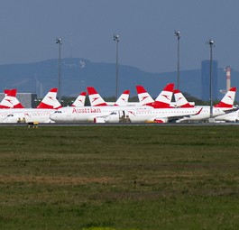 Geparkte Flugzeuge von AUA in Wien: Die Erholung dauert länger als gedacht.
