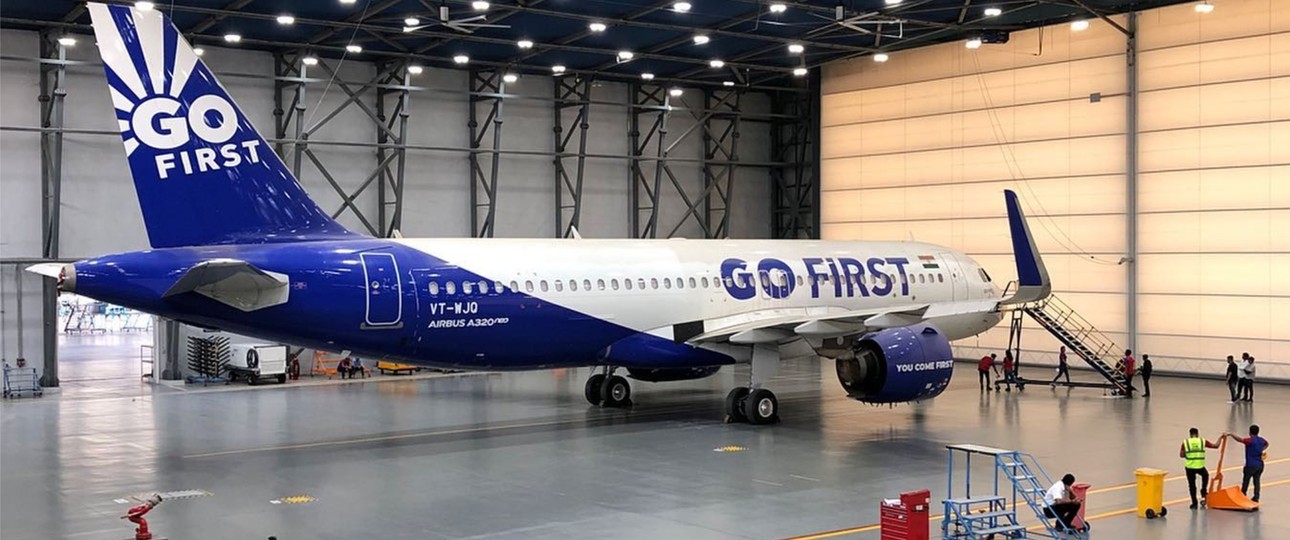 Ein Airbus A320 Neo von Go First im Hangar: Bei der Airline gehen auf mysteriöse Art und Weise Teile verloren.