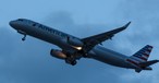 A321 von American Airlines: Ein Airbus dieses Typs rasierte einen Scheinwerfer ab.