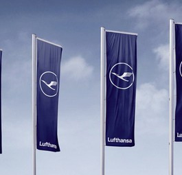 Lufthansa-Fahnen: Neues Personal soll her.