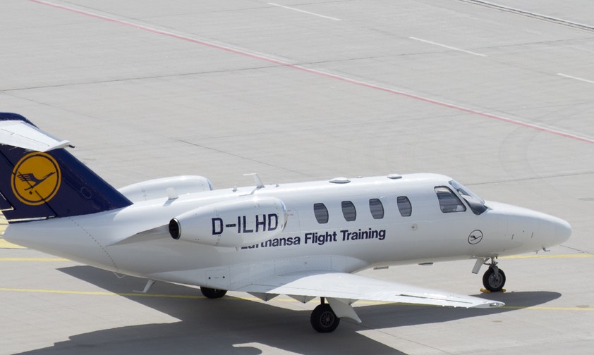 Lufthansa training plane