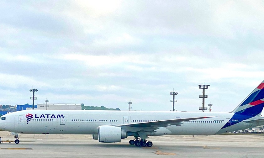 Boeing 777 von Latam in São Paulo: Bald Teil einer Riesen-Gruppe?