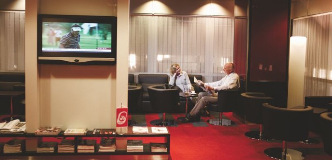 Business-Lounge von Air Berlin in Düsseldorf: Bald auch für Europa-Reisende zugänglich.