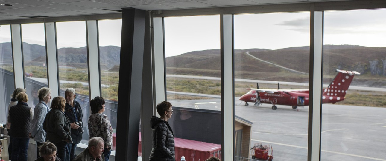 Reisende am Flughafen Kangerlussuaq: Gewisse Anschlussflüge könnten ausfallen..