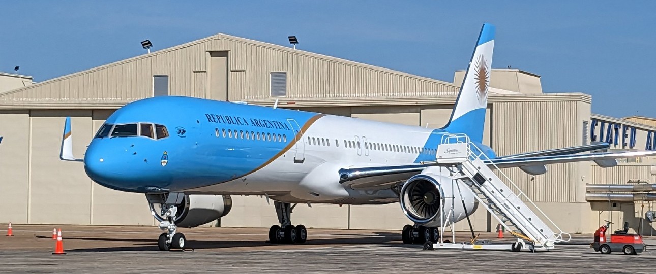 Die Boeing 757 Argentiniens: Sie trägt die Landesfarben.