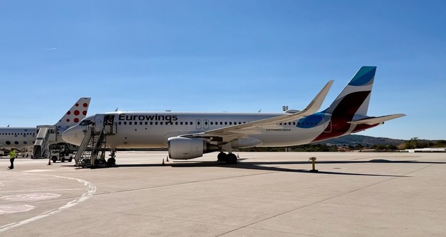 Airbus von Eurowings: Die Lufthansa-Tochter prüft Kurzarbeit für den Winter.