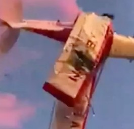 Im Flug knickt plötzlich eine Tragfläche ab