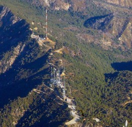 Mount Wilson: Die Boeing 777-300 von Eva Air flog knapp daran vorbei.