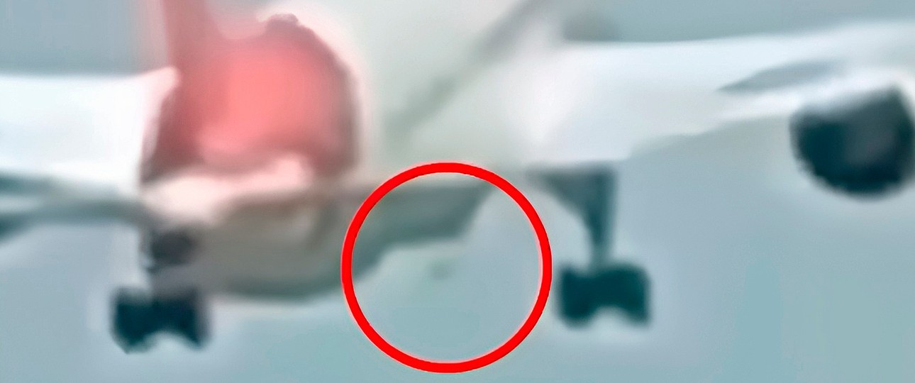 Die ausgefahrenen Staudruckturbine bei der Boeing 787 von Air India: Deutet auf Stromausfall hin.