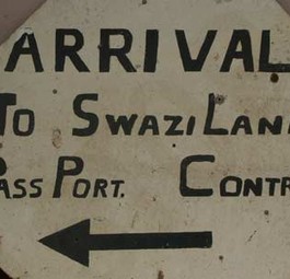Grenzstein: Tehoretisch dürften Airlines aus Swaziland wieder in die EU fliegen. Theoretisch.
