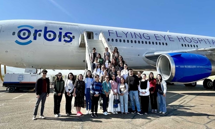Die Orbis-DC-10-30F in der Mongolei: Einen Monat lange wurden Ärztinnen und Ärzte ausgebildet und Menschen behandelt.