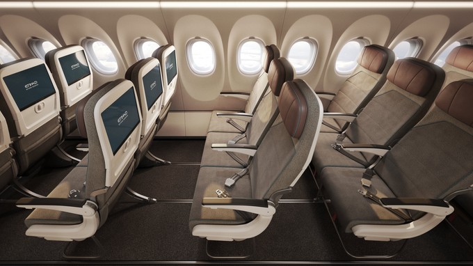 In der Economy Class stehen 144 Sitze. Jeder davon. ist 47 Zentimeter breit. 