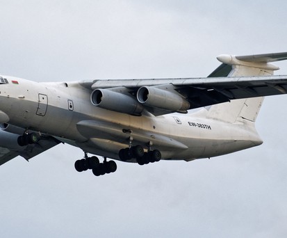Ilyushin Il-76 mit dem Kennzeichen EW-383TH: Kommt aus Bealrus.