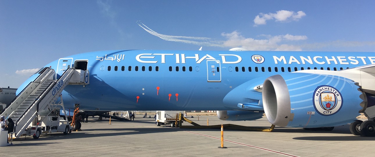 Boeing 787 von Etihad: Die Airline sponsort Manchester City seit 2009.