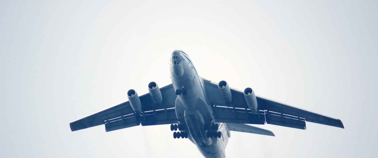 Eine Il-76 im Flug: Ein schlafender Fluglotse hat diesen Flugzeugtyp vermisst.