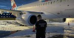 Feuerwehr setzt Superjet unter Wasser, der gar nicht brennt