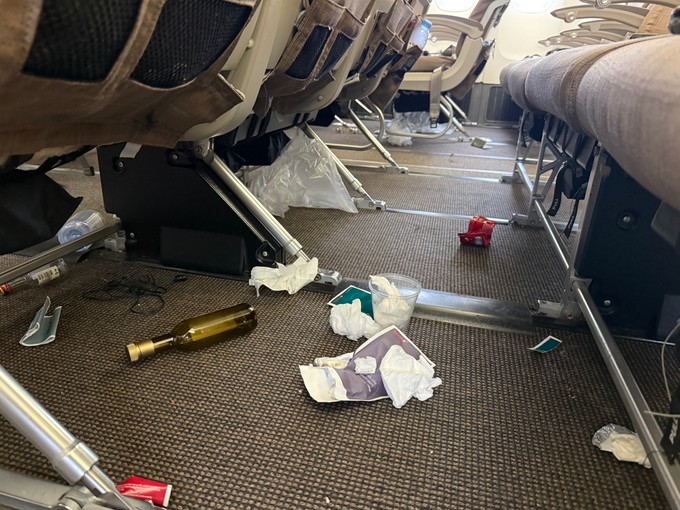 Rund 1,5 Tonnen pro Tag werden am Flughafen Zürich aus den Flugzeugen entfernt, hinzu kommen grosse Mengen an Pet-Flaschen, die separat recycelt werden. 