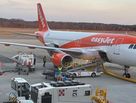 Airbus A320 von Easyjet: Das Flugzeug hatte nicht genug Piste. 