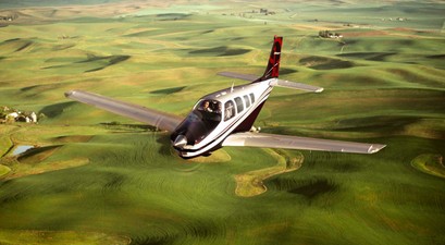Beechcraft Bonanza: Welcher Flugplatz bietet was? Da will Airfield Directory helfen.