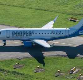 Embraer E170 von People's: Die Flotte soll großen Zuwachs bekommen.