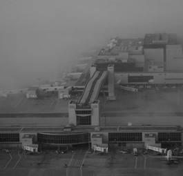 Nebel am Flughafen London Gatwick: Der Flug landete erst mit 20 Stunden Verspätung.