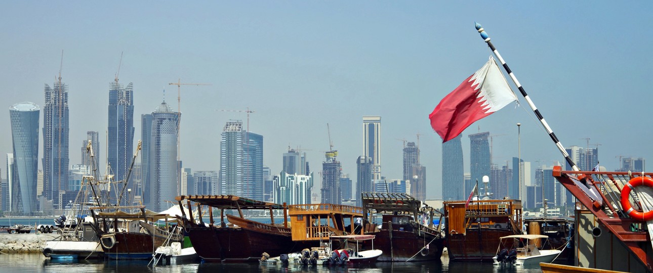 Doha: Die Airline will liberaler werden, das Land bliebt oftmals repressiv.