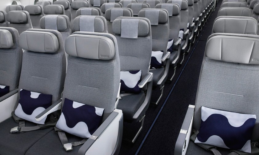 Economy Class im Airbus A350 von Finnair: Hier noch mit Kissen.