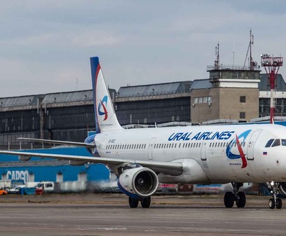 Ein Airbus A321 von Ural Airlines: Die Fluggesellschaft hat Probleme mit den Triebwerken.