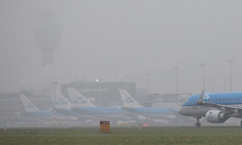 Flughafen Amsterdam: Große Verspätungen.