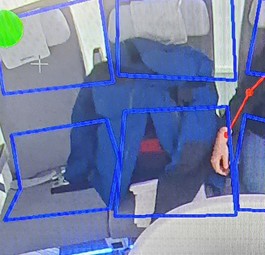 Airbus' Smart Surveillance System: Das System erkennt Kopf- und Körperhaltung des Passagiers ebenso wie den Abstand zum Vordersitz.
