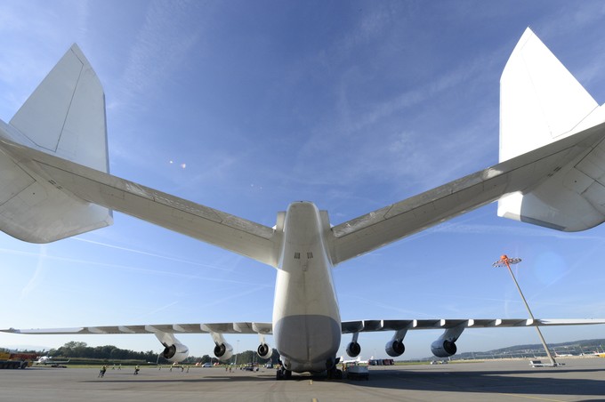 Das größte Flugzeug der Welt. Die An-225 wurde...