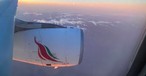 Blick aus dem Fenster eines Airbus A330 von Sri Lankan AIrlines: Die Airline wird privatisiert.