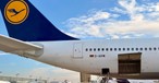 Die D-AIHW von Lufthansa: Der Airbus A340-600 machte die Dernière.