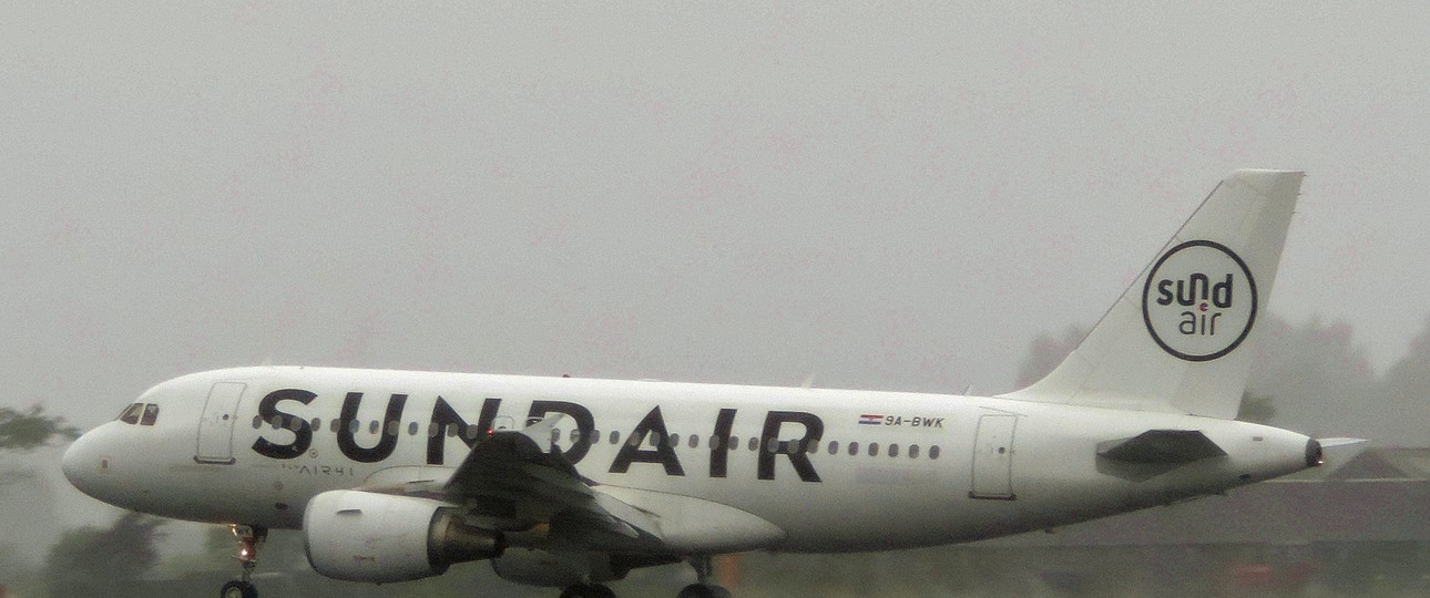 Der Airbus A319 von Fly Air 41, der für Sundair fliegt: Verdrehtes Fahrwerk machte Probleme.