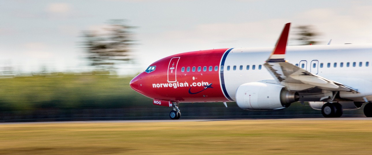 Norwegian stellt in ihren Boeing 737-800 unbegrenzt kostenloses Wifi zur Verfügung. Laut Homepage der Airline gibt es den Service derzeit allerdings noch nicht in den Boeing 737 Max.