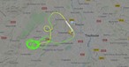 Flug über Ort der Beerdigung: Letzte Ehre.