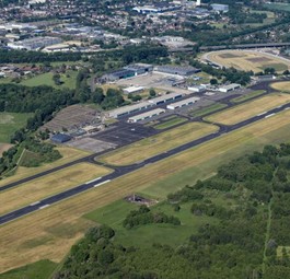 Flughafen Mönchengladbach: Wirkt ruhig - ist aber ganz schön geschäftig.