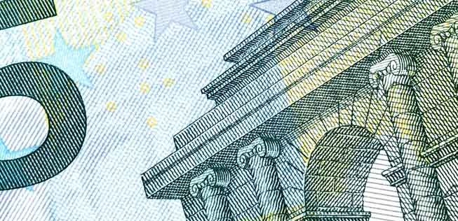 Detail eines Euro-Scheines: Barzahlung von Tickets wird wieder möglich.