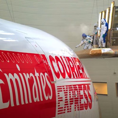 airbus a380 emirates courier express (1)