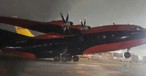 Eine Antonov An-12: Windböen hoben die 28.000 Kilogramm schwere Maschine an.