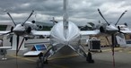 P-180 Avanti Evo bei der Messe Ebace in Genf: Die Propeller des Piaggio-Fliegers zeigen nach hinten.