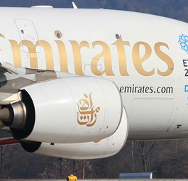 Airbus A380 von Emirates, fast ohne Fenster: Könnte so aussehen wie in dieser Bildmontage.