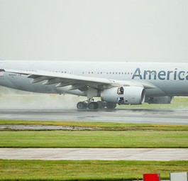 Platz 19: American Airlines. Die Airline erhöhte die Emissionen nach der Fusion mit US Airways allein schon wegen der Größe. Emissionen an Treibhausgasen 2014: 42 Millionen Tonnen.