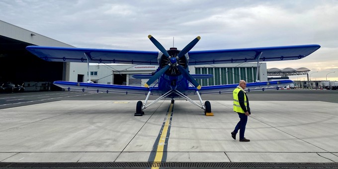 ... Flughafen Paderborn/Lippstadt. Vor dem Flug ...