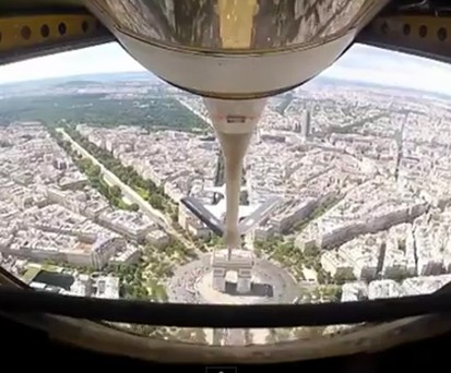 Blick aus einer Rafale auf Paris: Atemberaubende Bilder.